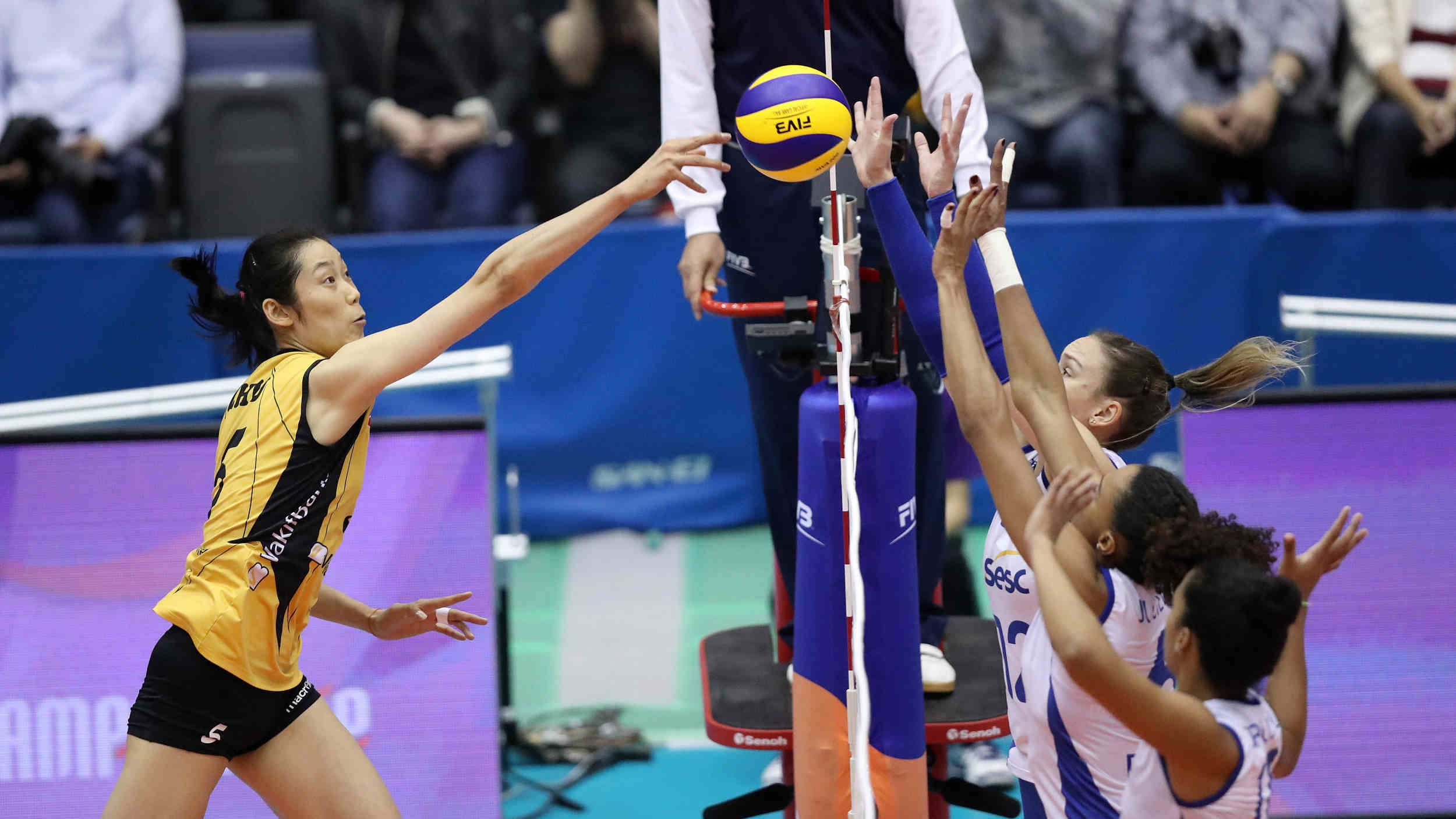 Turkish volleyball club Vakifbank renew Chinese star Zhu Tin