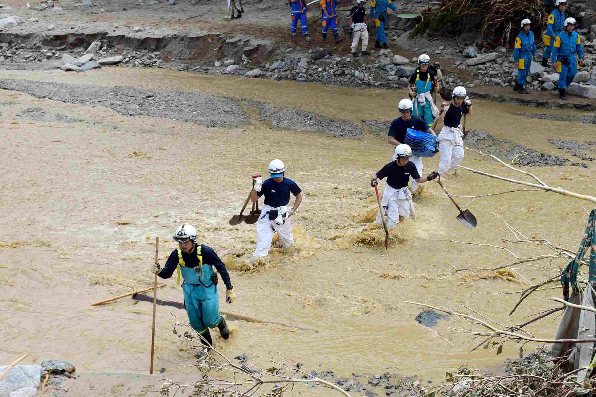 日本洪水死亡人数上升至18人