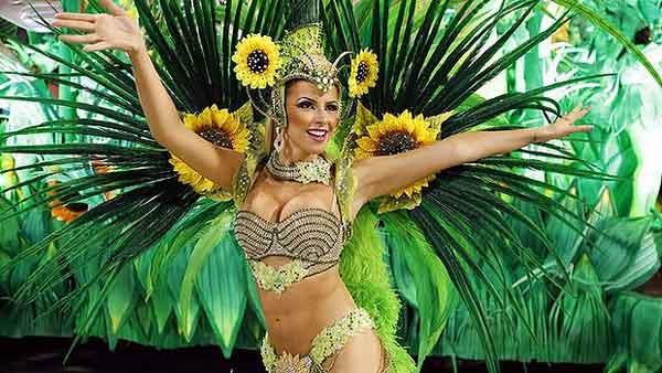 Top 6 samba schools take part in Rio parade