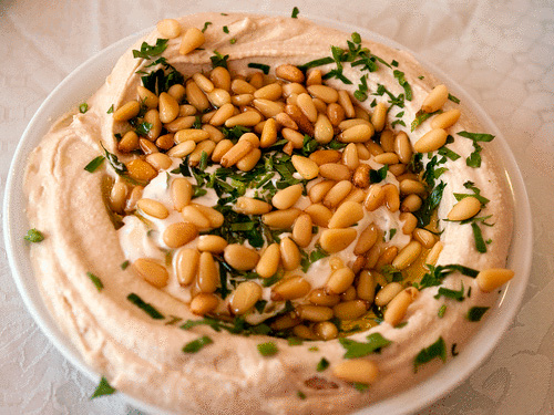 Arabs and Jews queue up for “world’s best hummus”