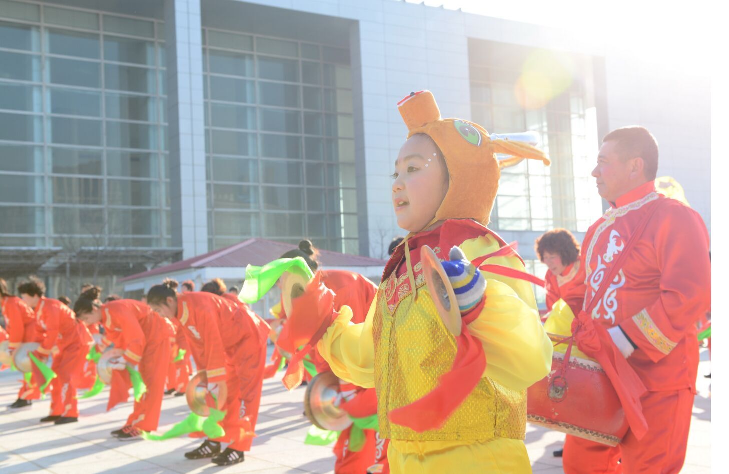 青岛人民喜迎元宵