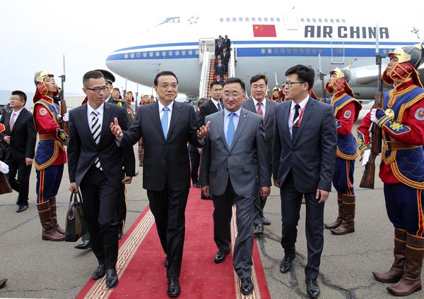 李克强总理抵达蒙古国将出席亚欧首脑会议