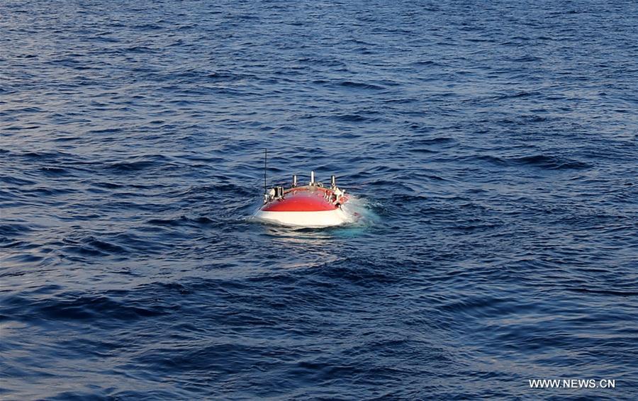 蛟龙号潜水器中国南海进行潜水