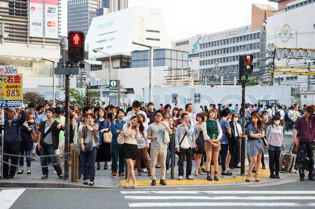 东京太拥挤 日本政府付钱请民众离开搬离