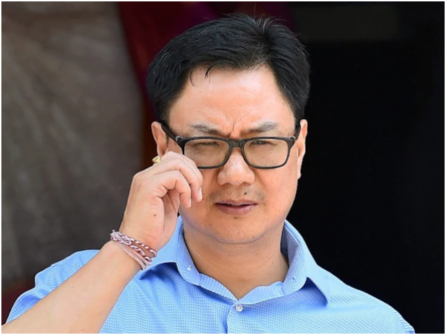 不赞成说英语的律师获得更多的案件，费用：Rijiju