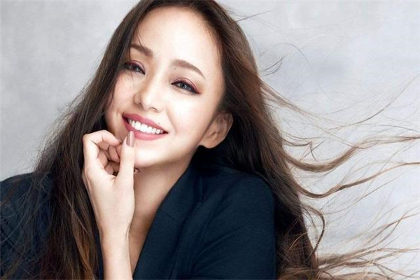 日本歌坛地位最高歌姬：安室奈美惠