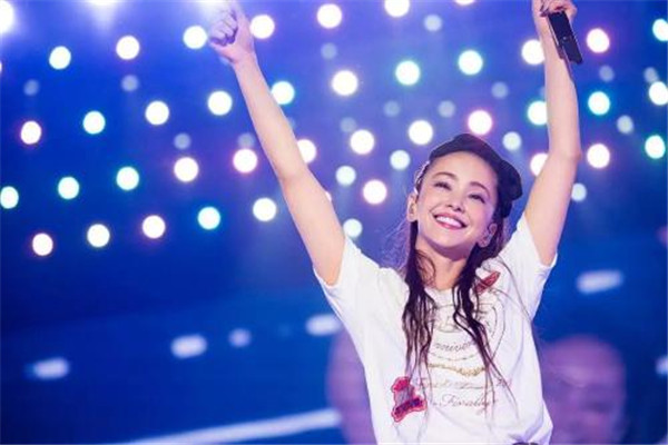 日本歌坛地位最高歌姬：安室奈美惠