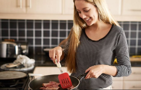 食品与健康：到底该不该多吃红肉？