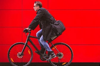 Cycling cuts cancer risk 骑自行车减低癌症病发风险